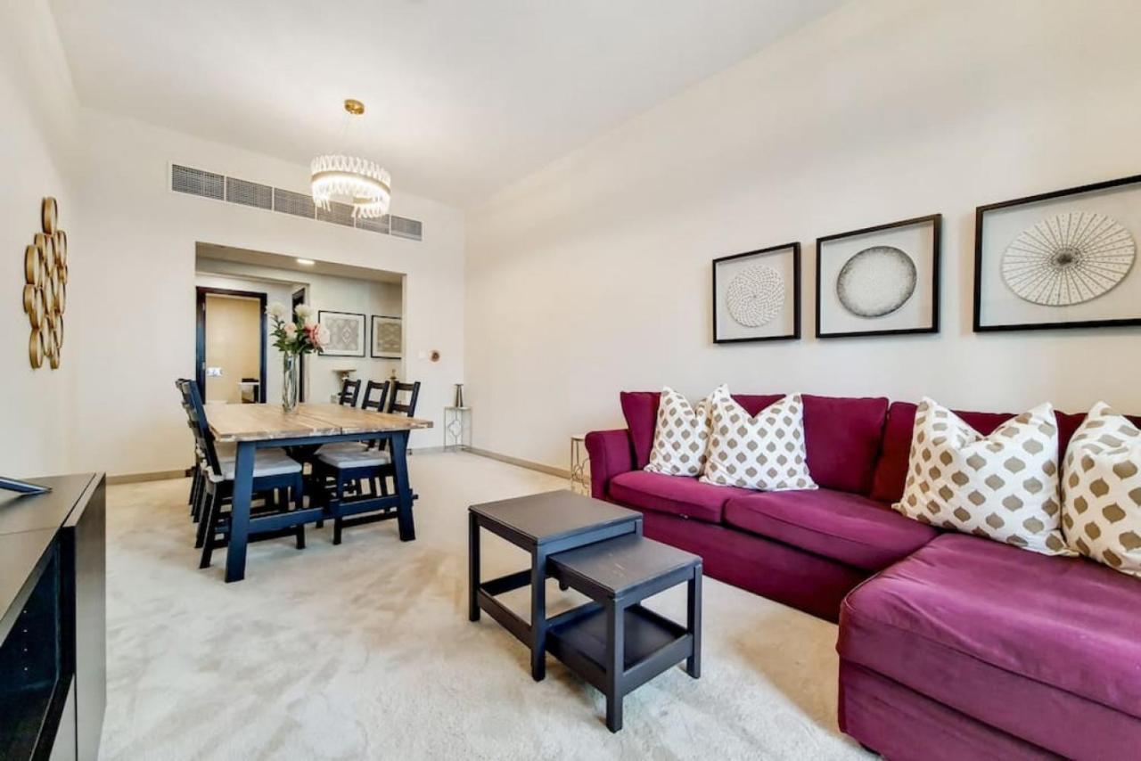 Sparkle Tower 1, Marina - Bright Two Bedroom