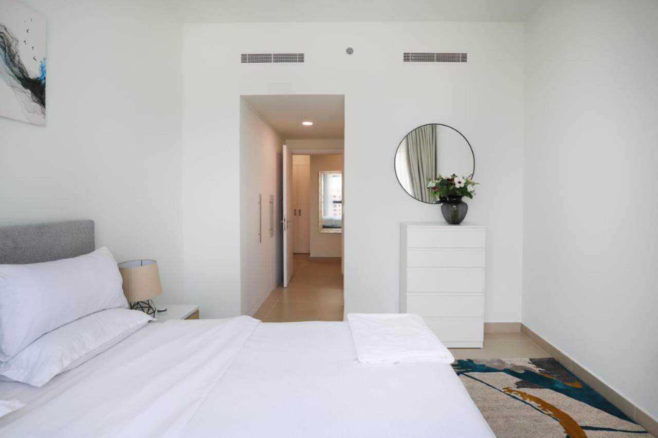 Apartment Luxurious 2 Bedroom + Maid With Burj Khalifa View Dubai