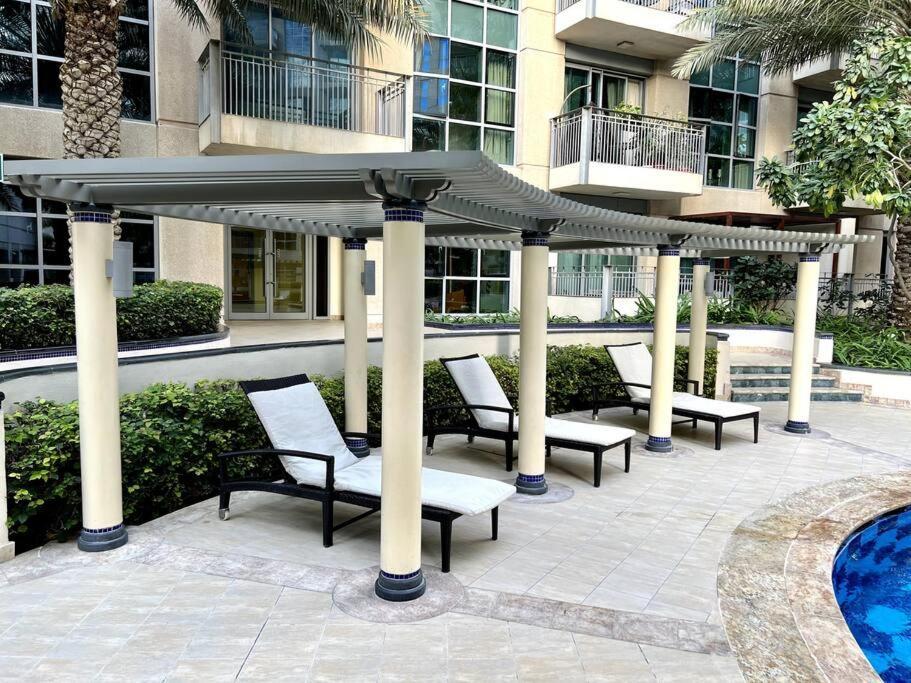 Apartment In Downtown Dubai, 3min Walk To Burj Khalifa & Mall *