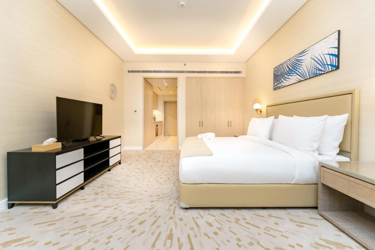 Fam Living - Palm Tower - Palm Jumeirah - Panoramic * Dubai