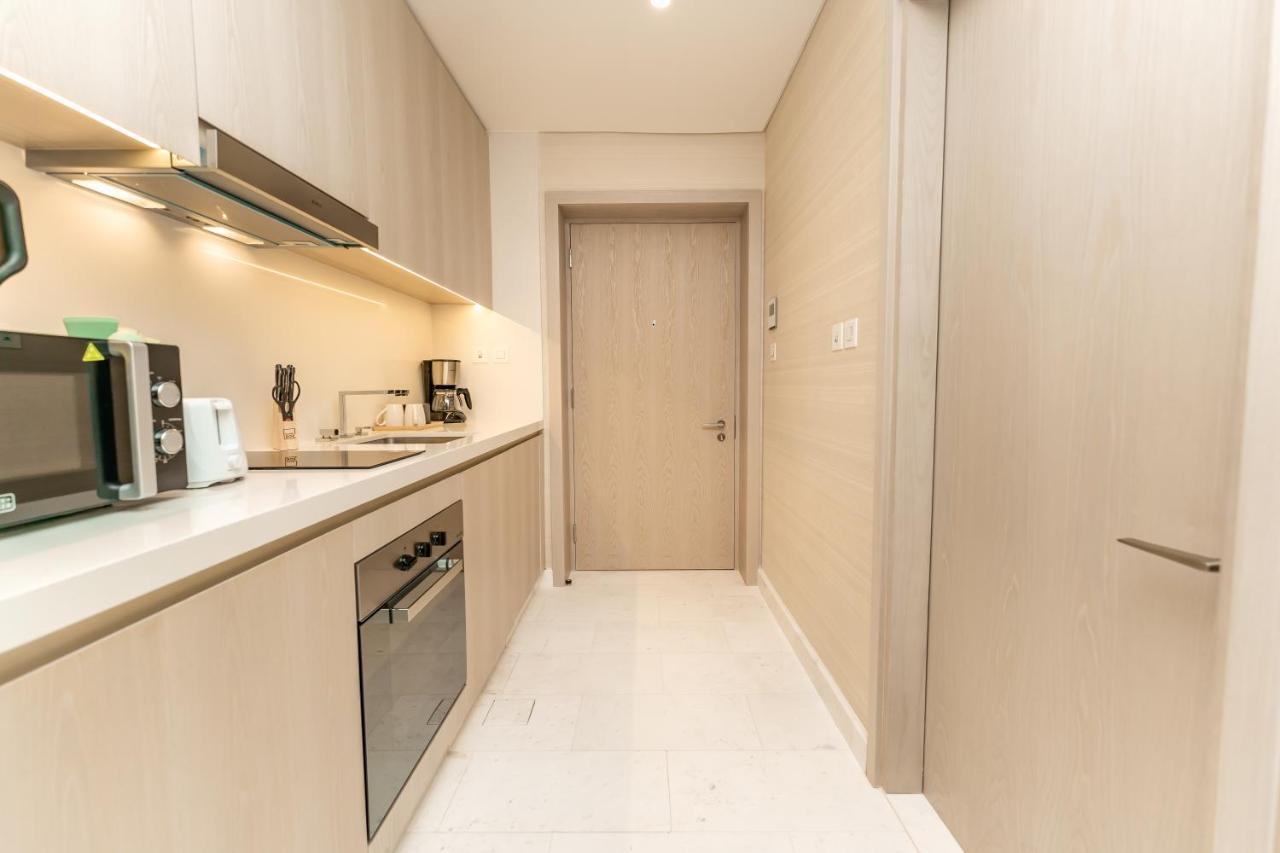 Fam Living - Palm Tower - Palm Jumeirah - Panoramic Apartment