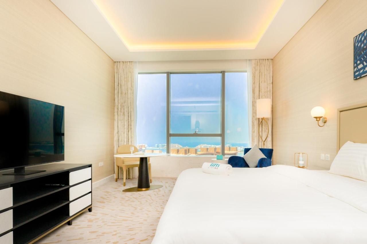 Fam Living - Palm Tower - Palm Jumeirah - Panoramic Apartment *