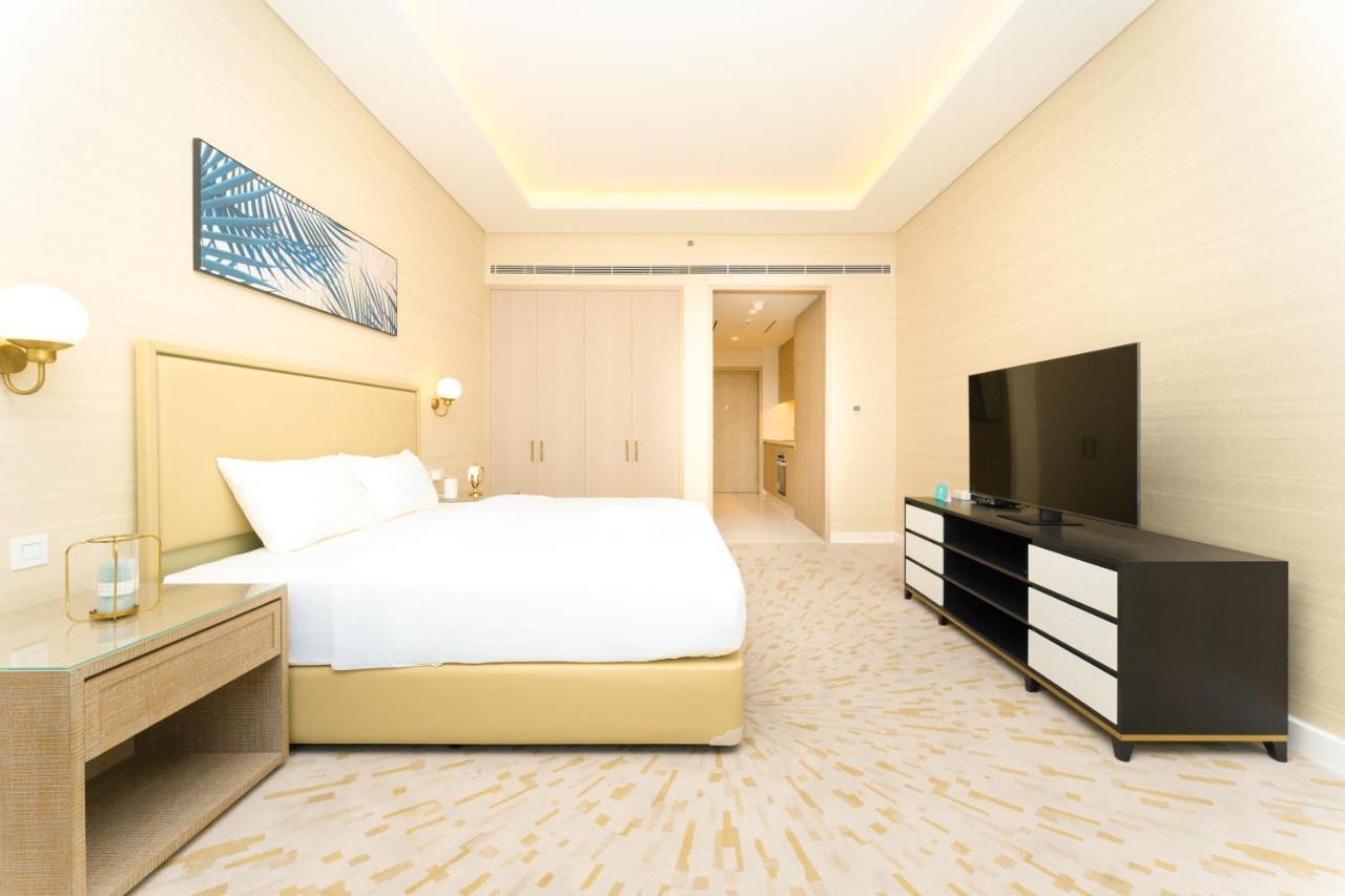 Fam Living - Palm Tower - Palm Jumeirah - Panoramic Apartment *