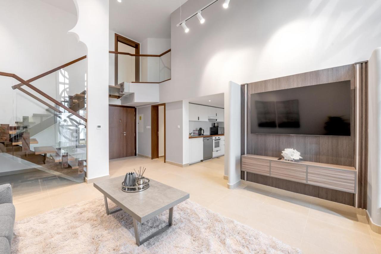 Ultra Luxury Jbr Duplex Penthouse - Free 5 Star Access * Dubai