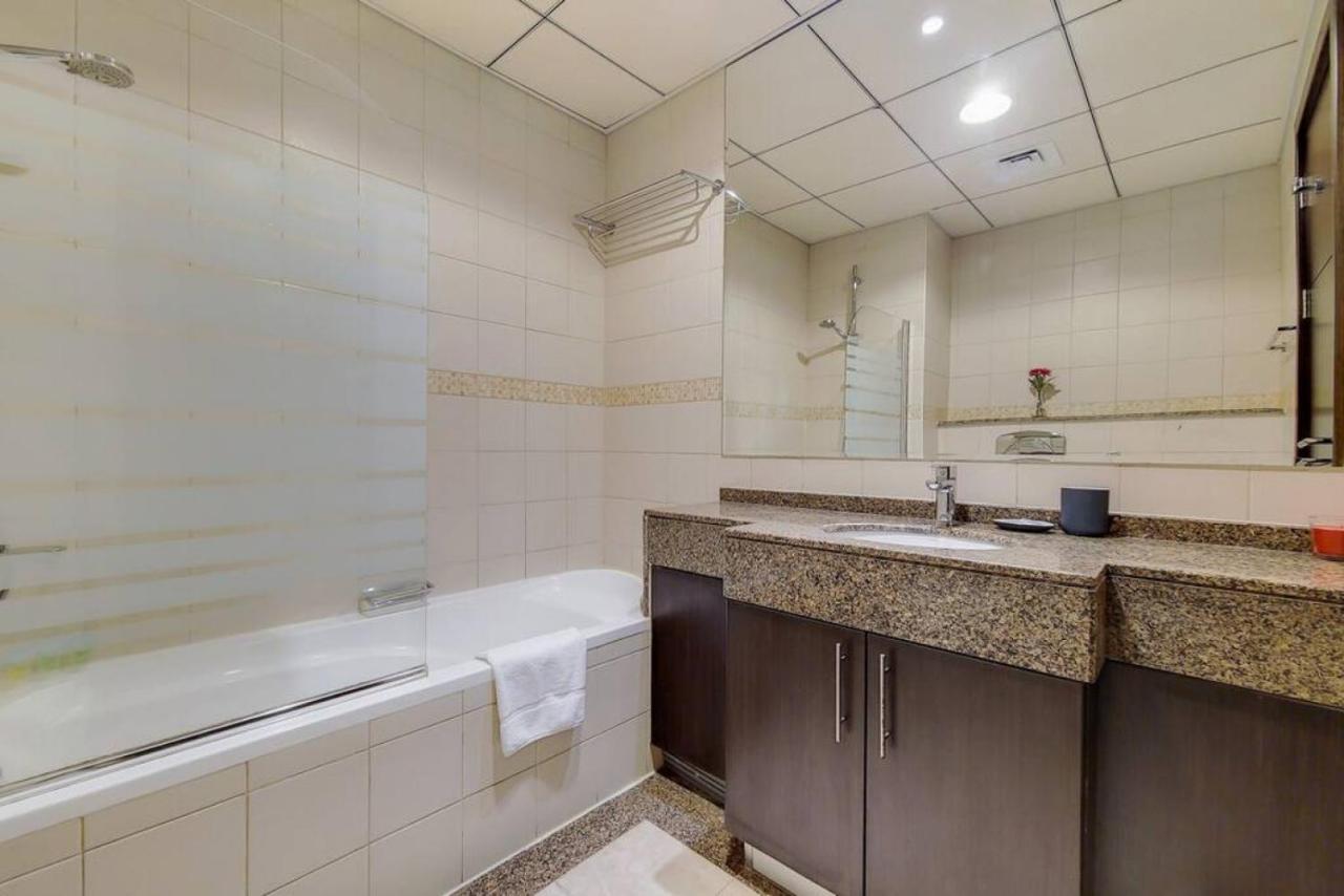 Bay Central, Marina - Peaceful One Bedroom *