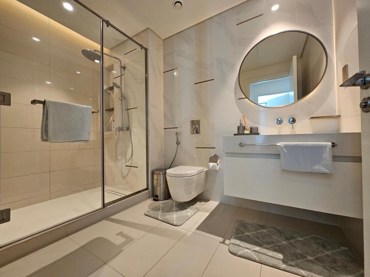 Vacay Lettings - Private Access -emaar Beachfront Apartment Dubai