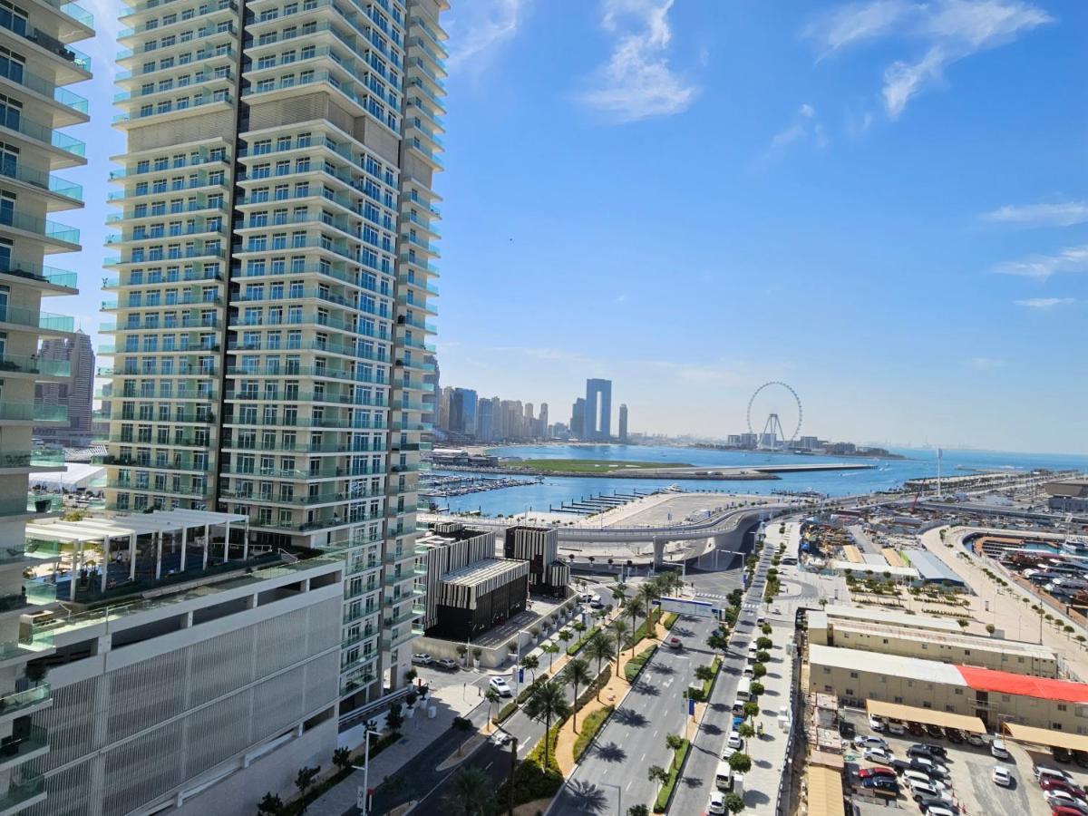 Vacay Lettings - Private Access -emaar Beachfront Apartment *