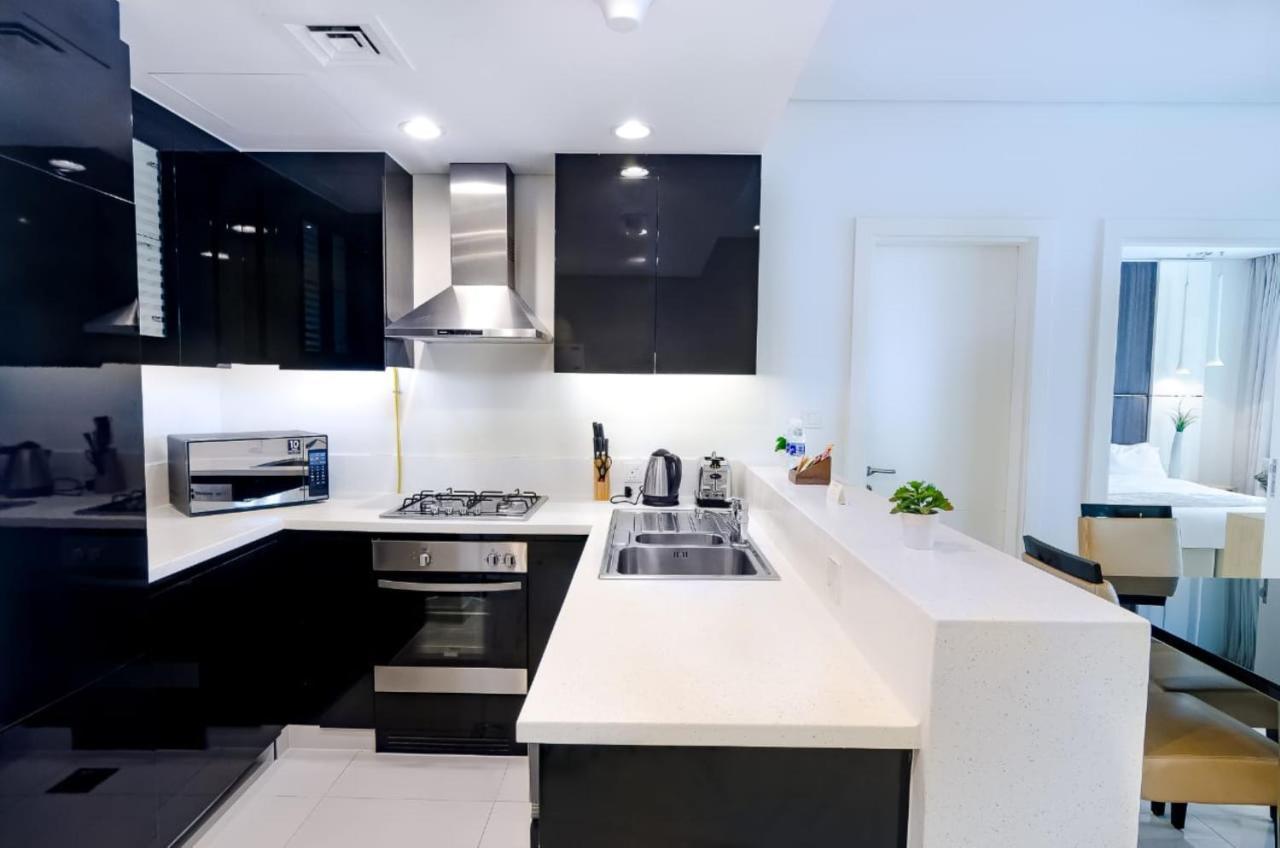 Oskena Vacation Homes-damac Maison Canal View *