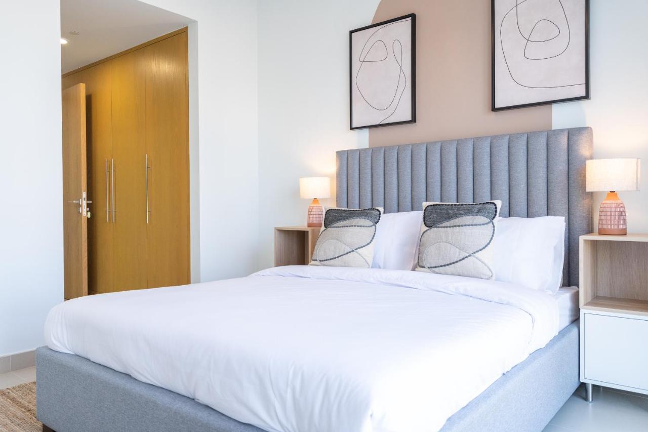 Luxe & Modern Two Bedroom Downtown - Close To Burj Khalifa & The Mall By Sojo * Dubai