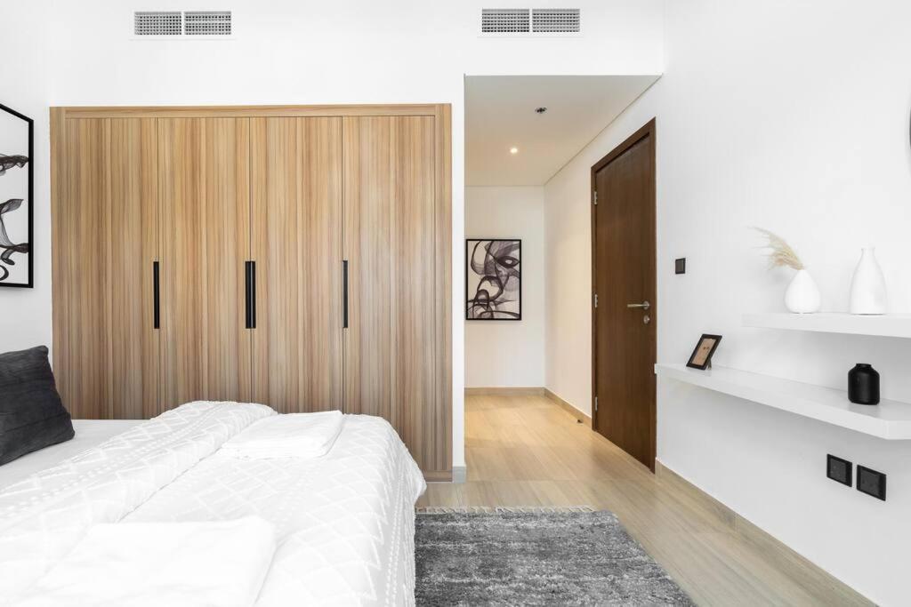 Unique Apt With Private Jacuzzi In *