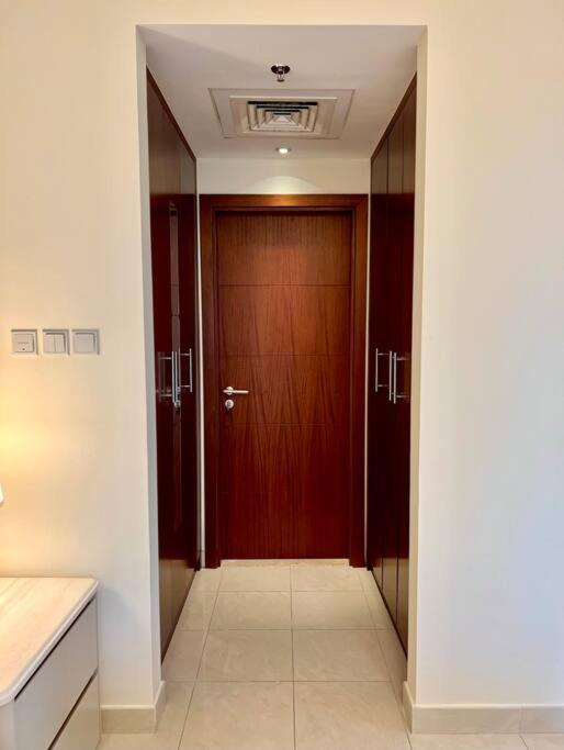Apartment In Downtown Dubai, 3min Walk To Burj Khalifa & Mall