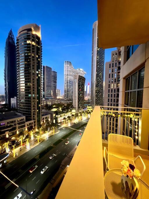 In Downtown Dubai, 3min Walk To Burj Khalifa & Mall Apartment *