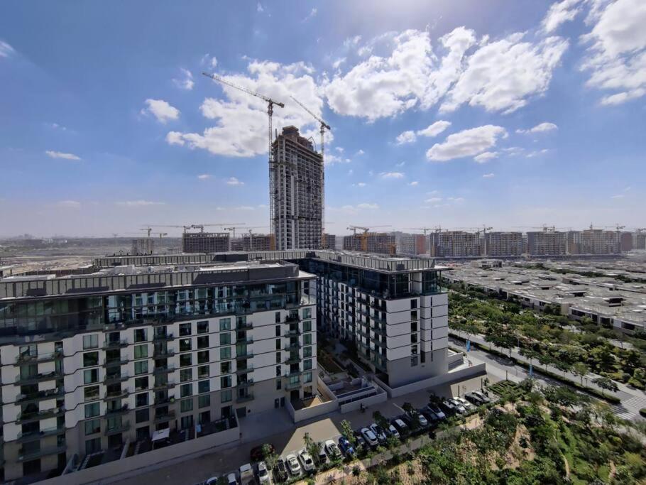 1 Bed In Sobha Hartland Hosted By Desert * Dubai