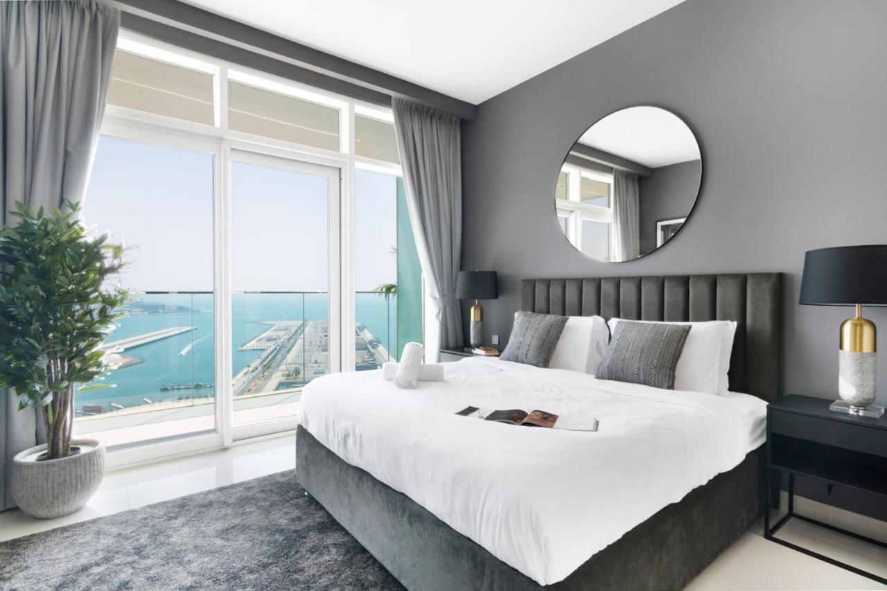 Views In From The Gorgeous *
