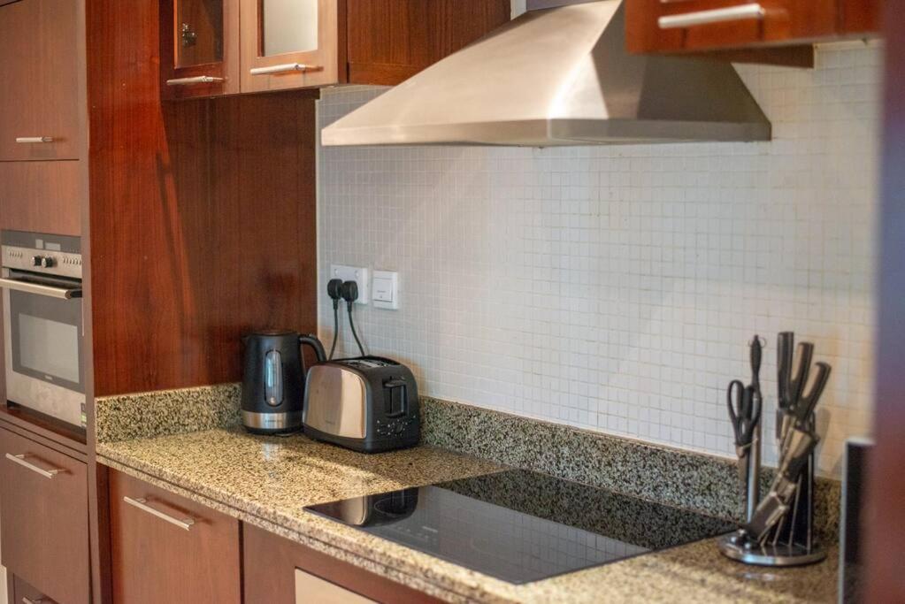Huge And Nice In Marina! Apartment Dubai