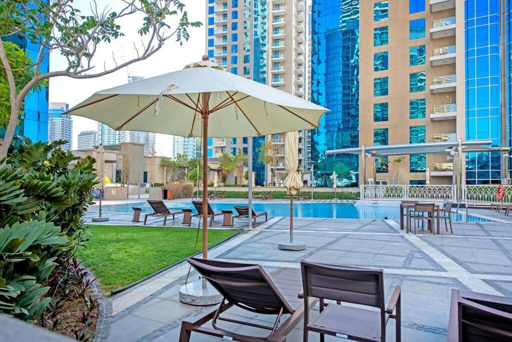 Huge And Nice In Marina! Dubai