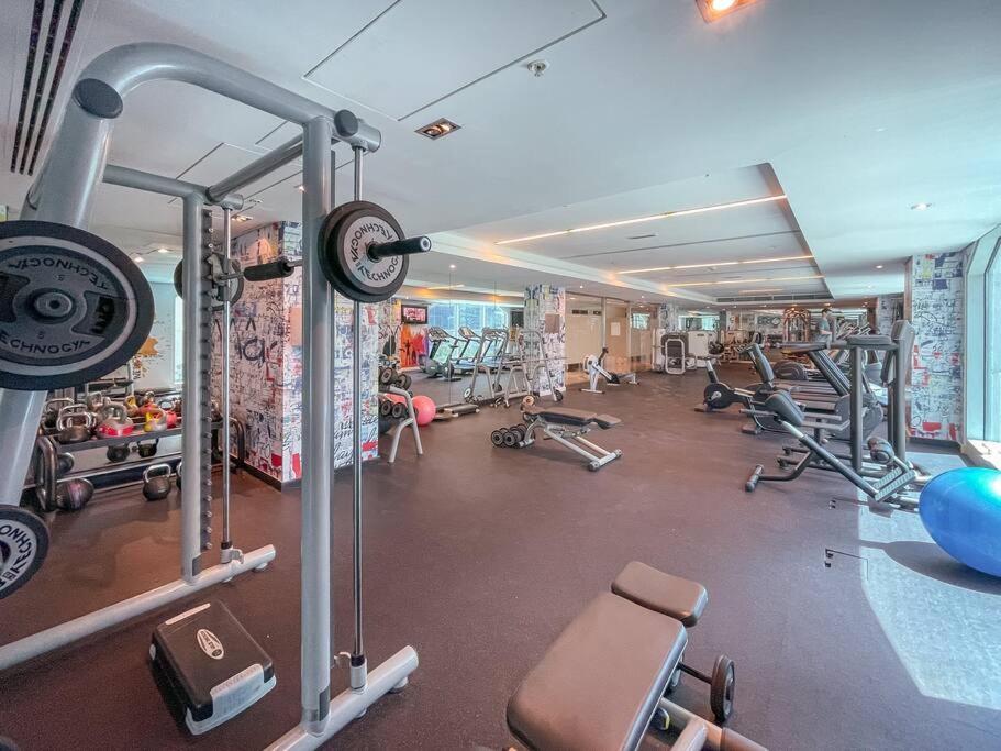 Huge And Nice In Marina! Apartment Dubai