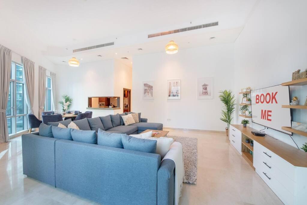 Huge And Nice In Marina! Apartment