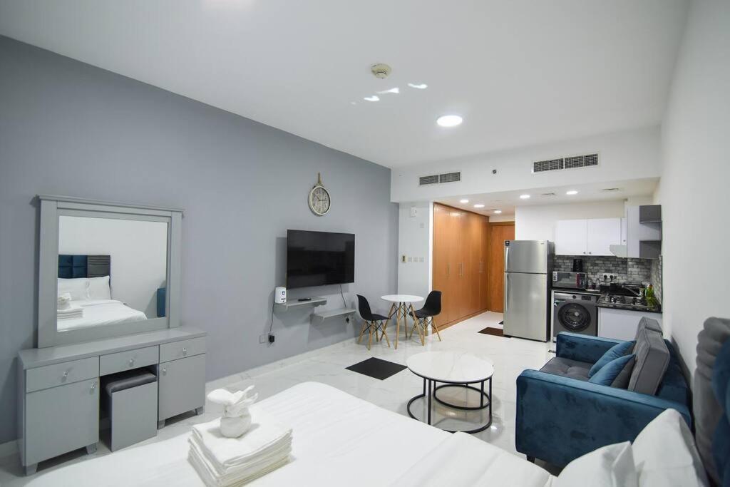 Luxury Studio - Impz - Production Apartment Dubai