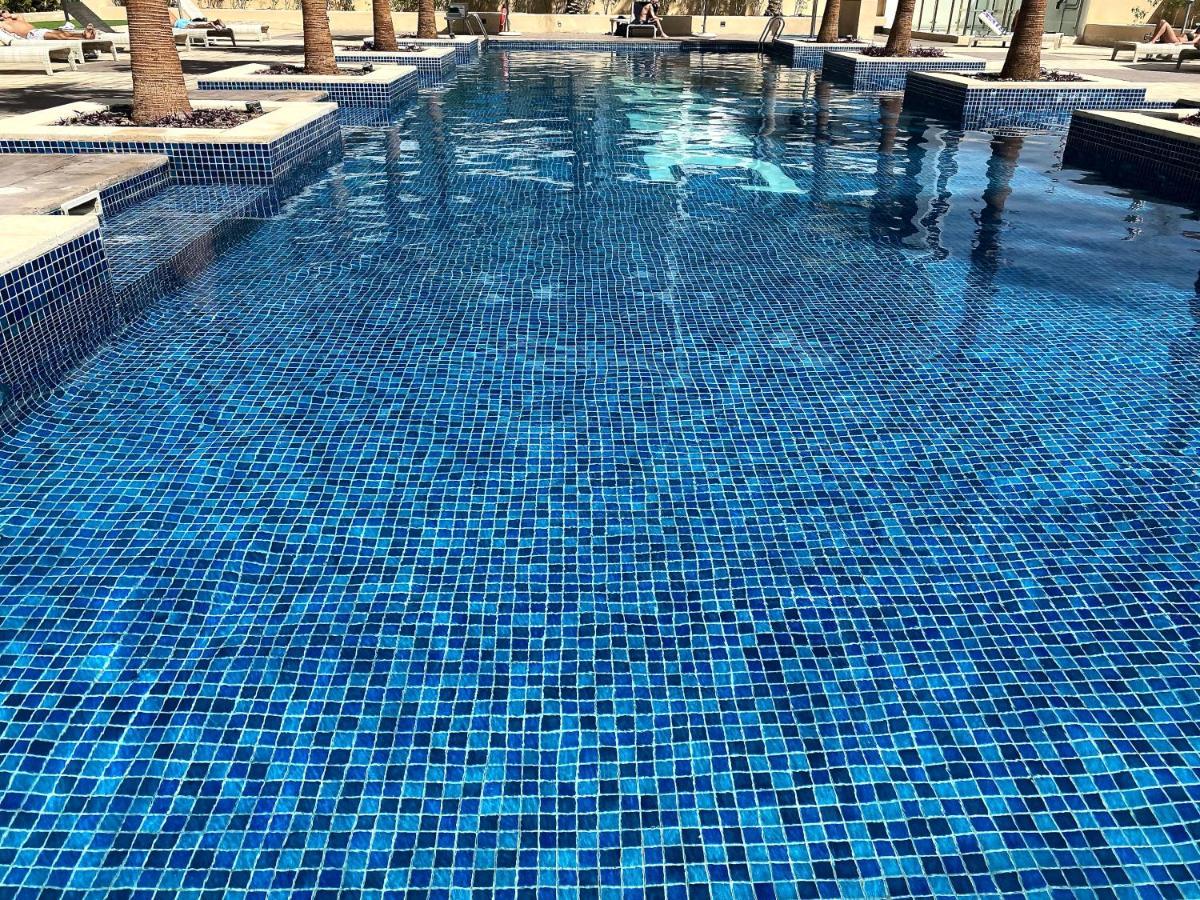 Lux Ghalia Jvc * Dubai
