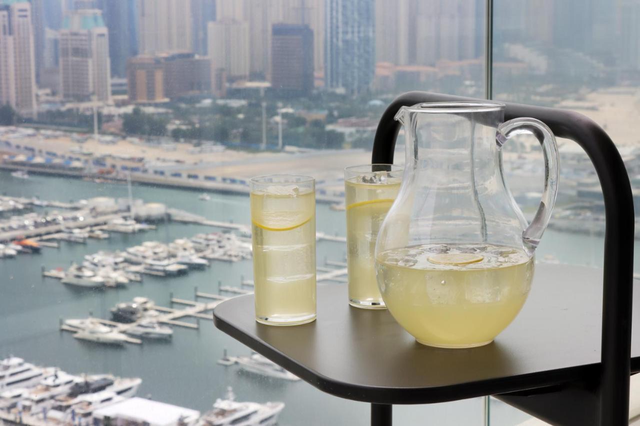 Livbnb - Lush 3 Bedroom With Marina And City Skyline Views Apartment