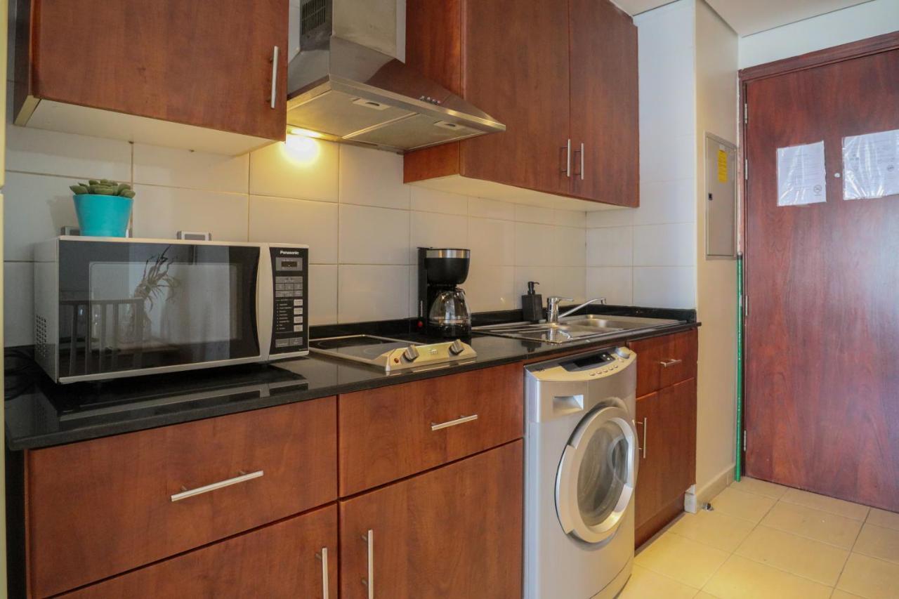 Apartment Higuests - Lake-view Studio In Vibrant Area In Jlt *
