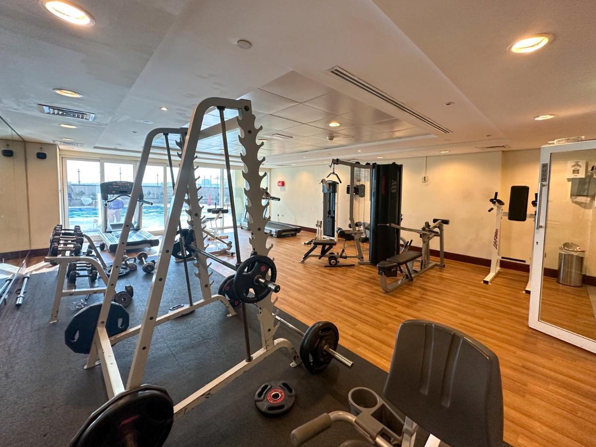 Higuests - Lake-view Studio In Vibrant Area In Jlt *