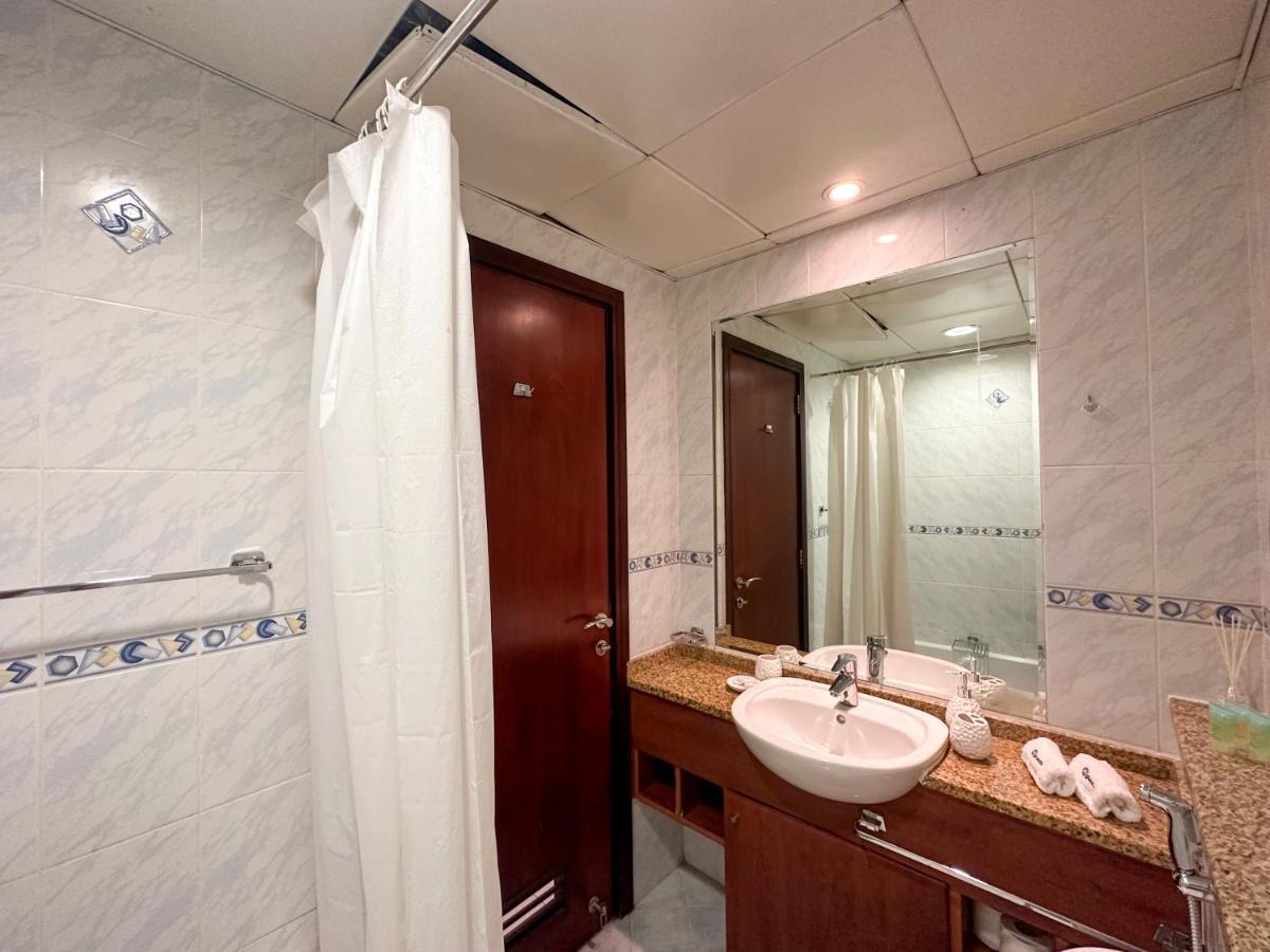 Apartment Higuests - Lake-view Studio In Vibrant Area In Jlt *