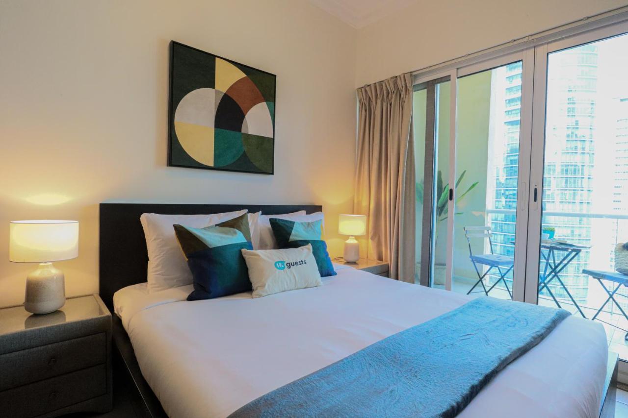 Higuests - Lake-view Studio In Vibrant Area In Jlt Apartment