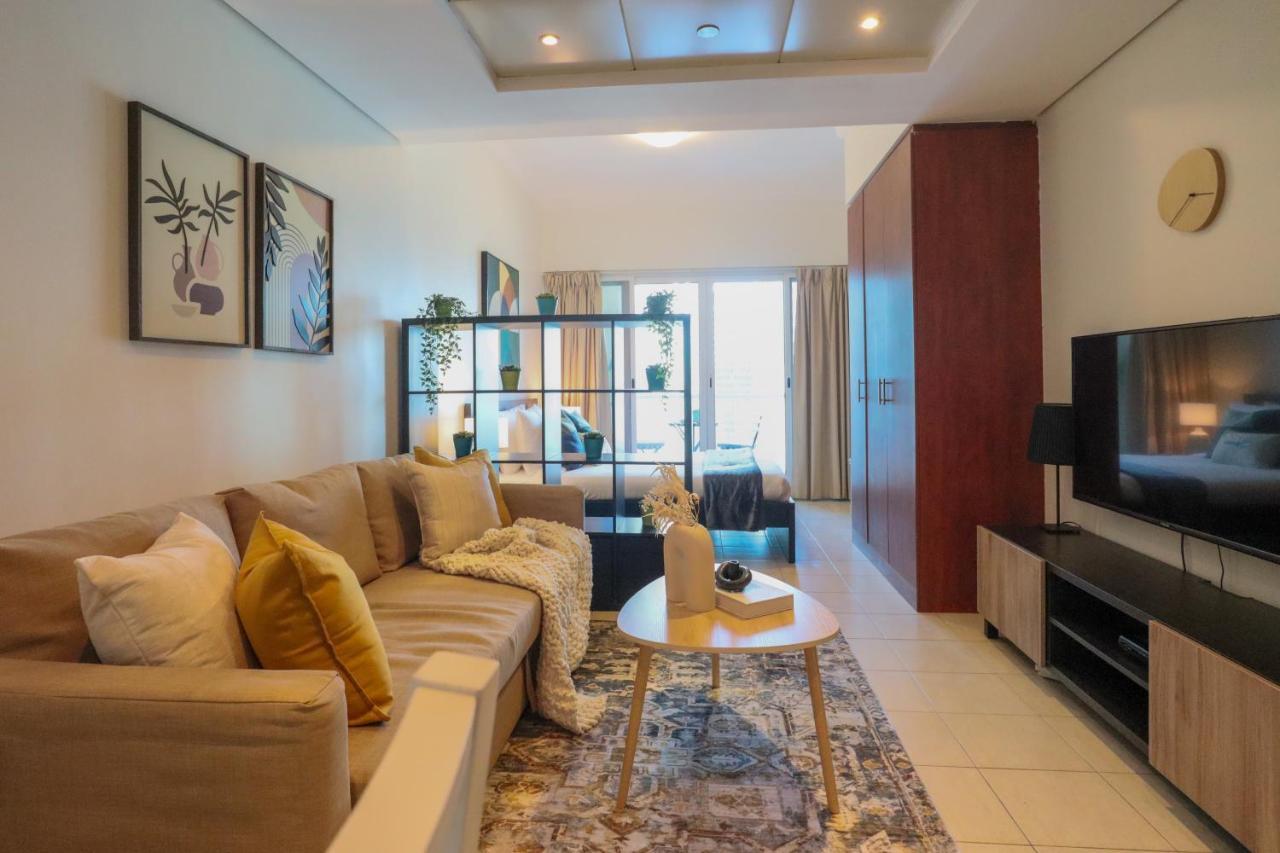 Higuests - Lake-view Studio In Vibrant Area In Jlt Apartment *