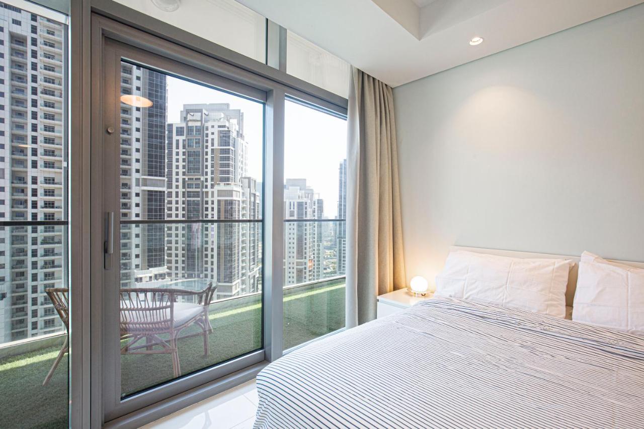Downtown's Highest Pool & Full 5-star Luxury With Gym, And Restaurants *