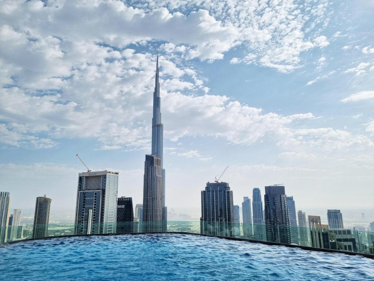 Downtown's Highest Pool & Full 5-star Luxury With Gym, And Restaurants Apartment