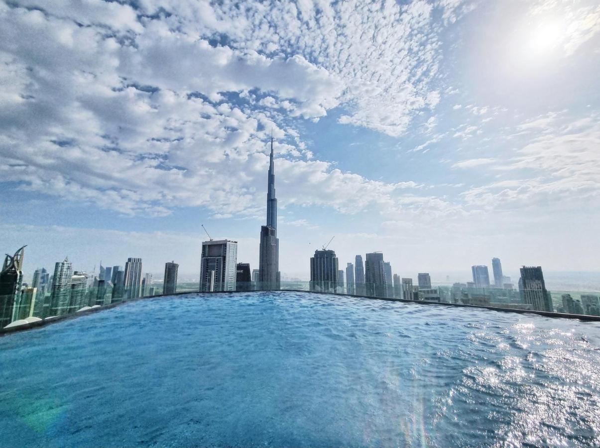 Downtown's Highest Pool & Full 5-star Luxury With Gym, And Restaurants * Dubai