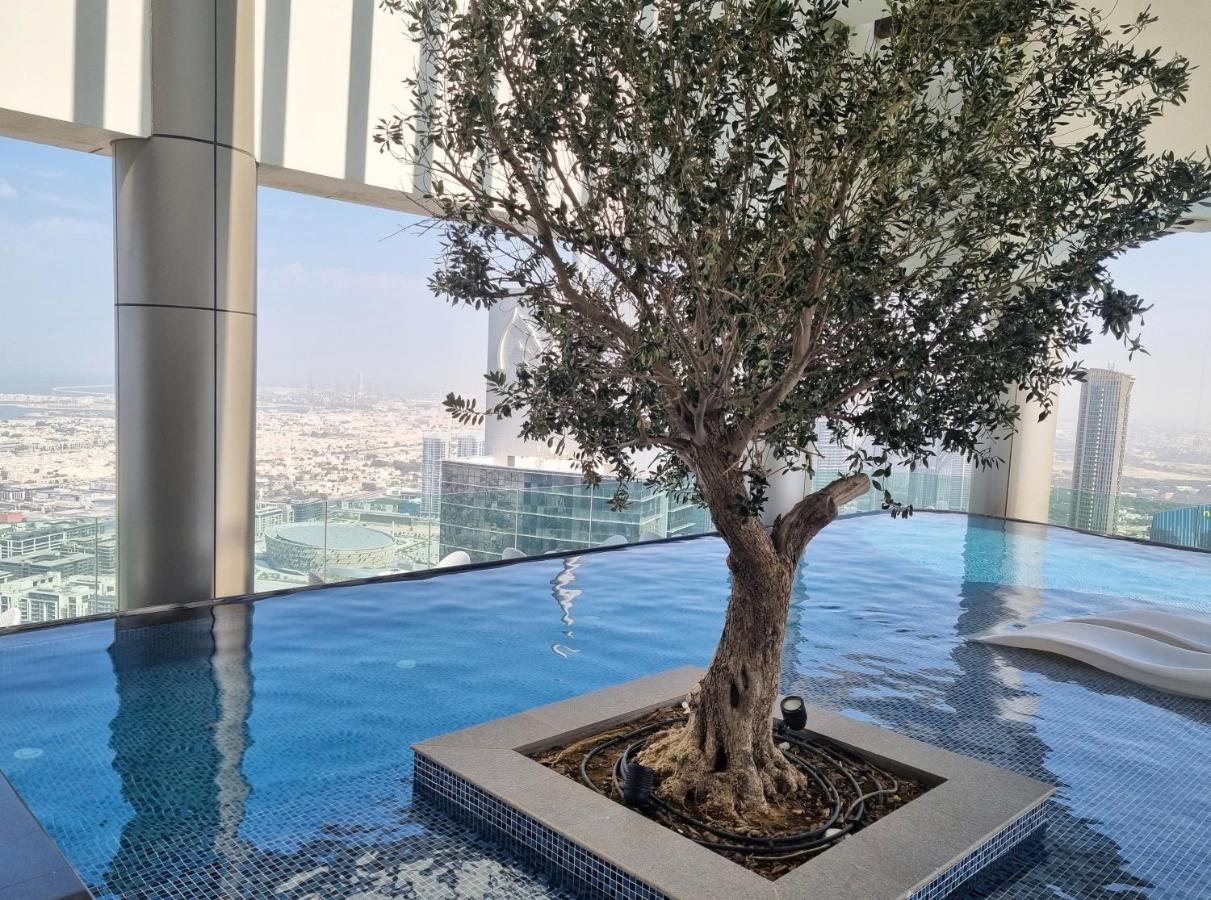 Downtown's Highest Pool & Full 5-star Luxury With Gym, And Restaurants Dubai