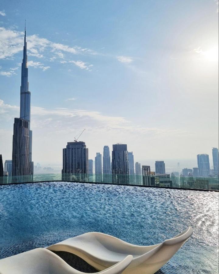 Apartment Downtown's Highest Pool & Full 5-star Luxury With Gym, And Restaurants