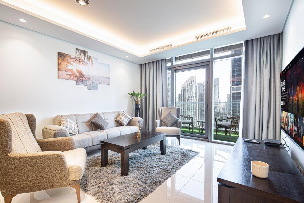 Apartment Downtown's Highest Pool & Full 5-star Luxury With Gym, And Restaurants Dubai