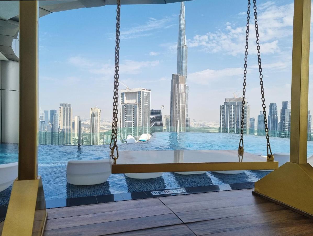 Downtown's Highest Pool & Full 5-star Luxury With Gym, And Restaurants Apartment Dubai