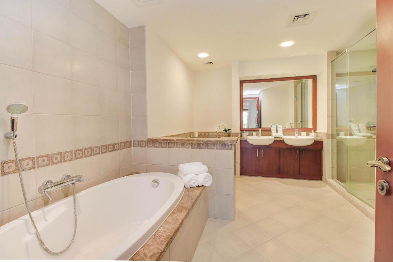Apartment Golden Mile - Palm Jumeirah - 1 Bedroom With Road View By Pk Holidays