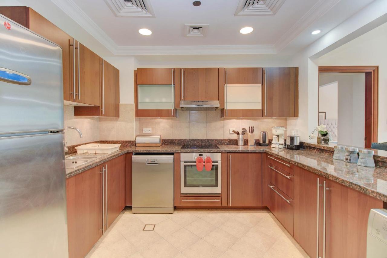 Apartment Golden Mile - Palm Jumeirah - 1 Bedroom With Road View By Pk Holidays Dubai
