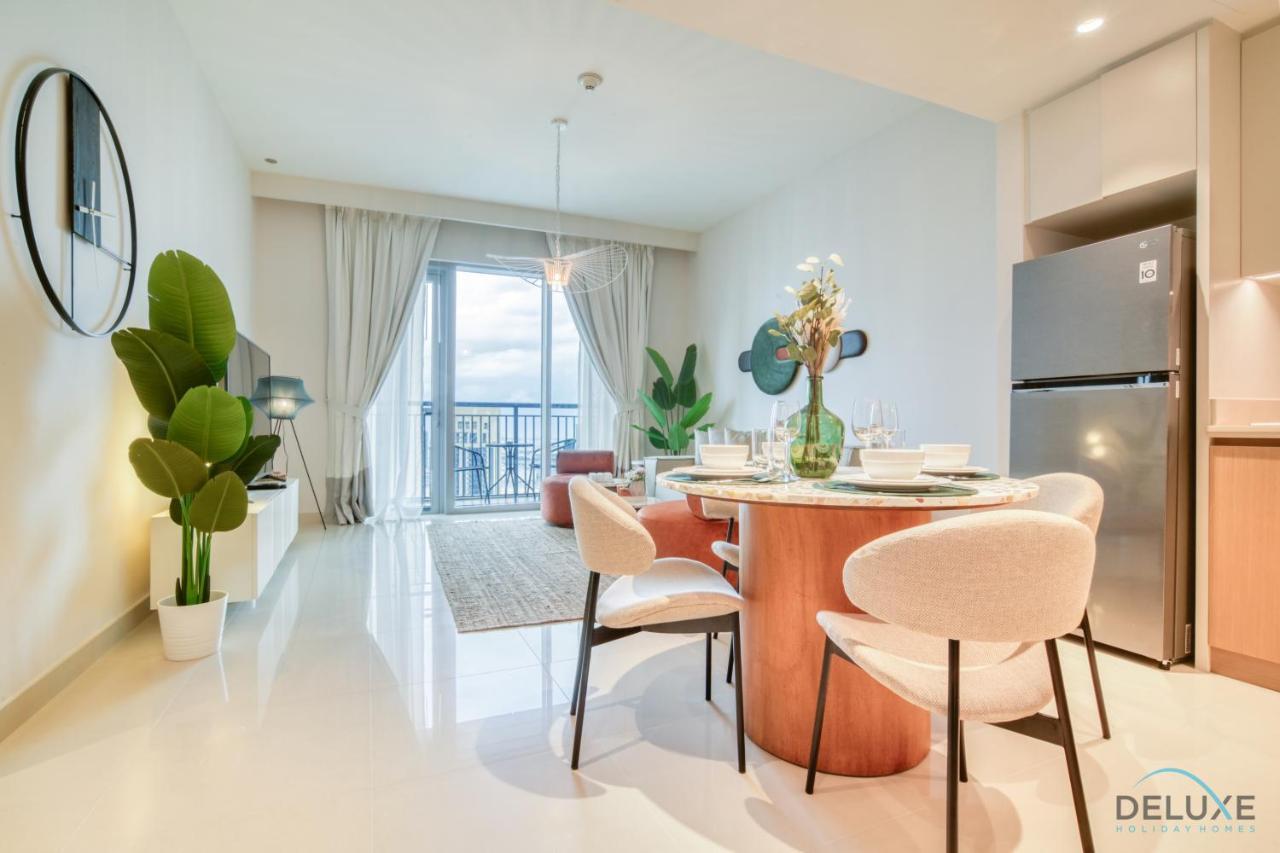Classic 1br At Harbour Views Tower 1 By Deluxe Homes Apartment