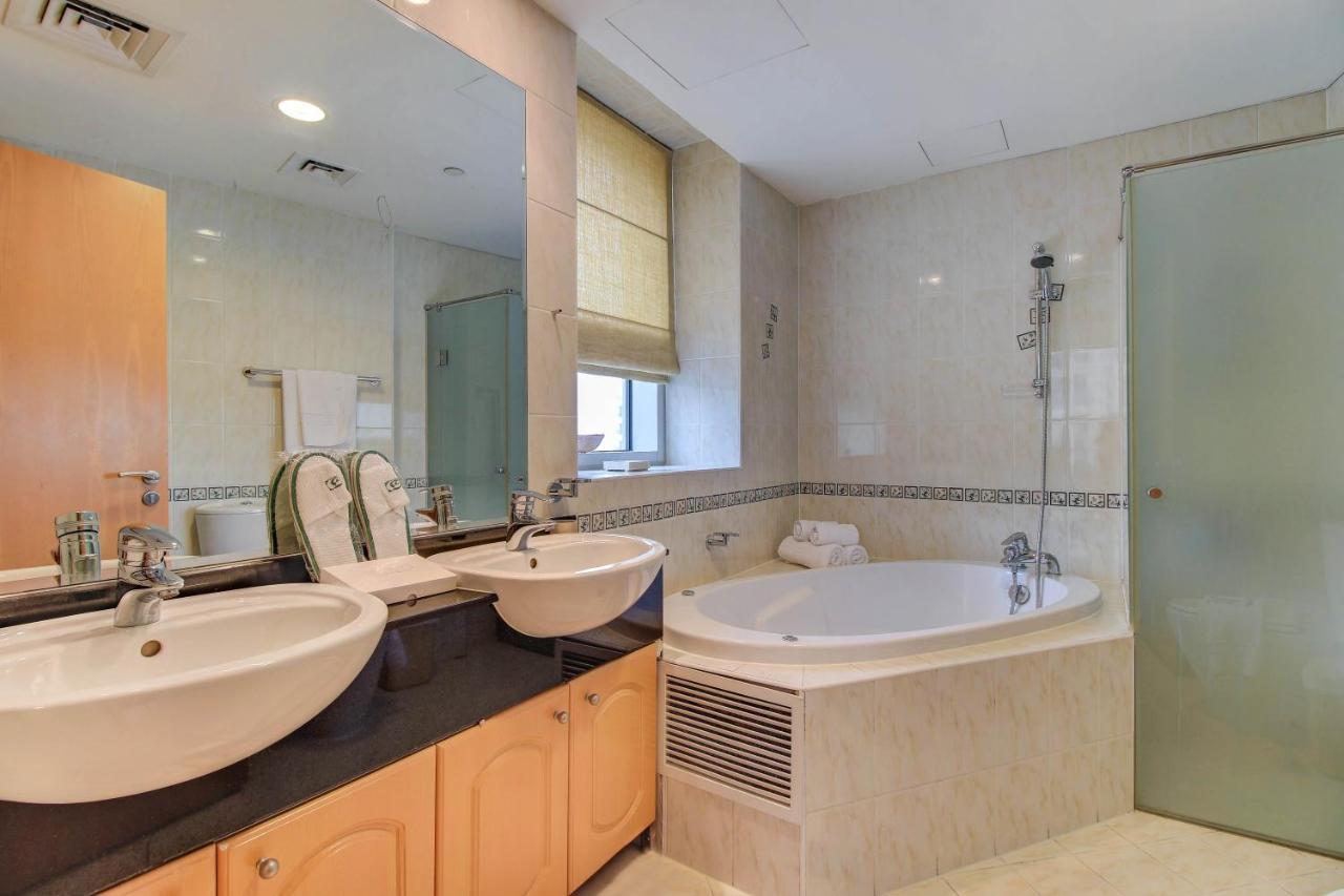 Apartment 2 Bedroom Marina Terrace At Marina By Pk Holidays Dubai