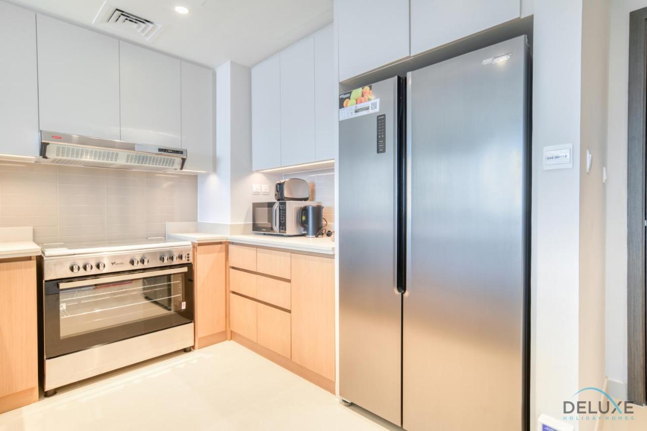 Elegant 3br With Assistant At Harbour Views Tower 1 By Deluxe Homes Apartment *