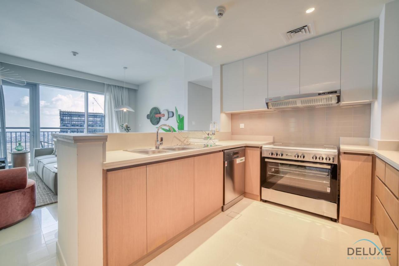 Elegant 3br With Assistant At Harbour Views Tower 1 By Deluxe Homes Apartment *
