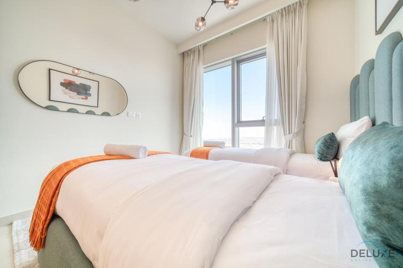Elegant 3br With Assistant At Harbour Views Tower 1 By Deluxe Homes Dubai