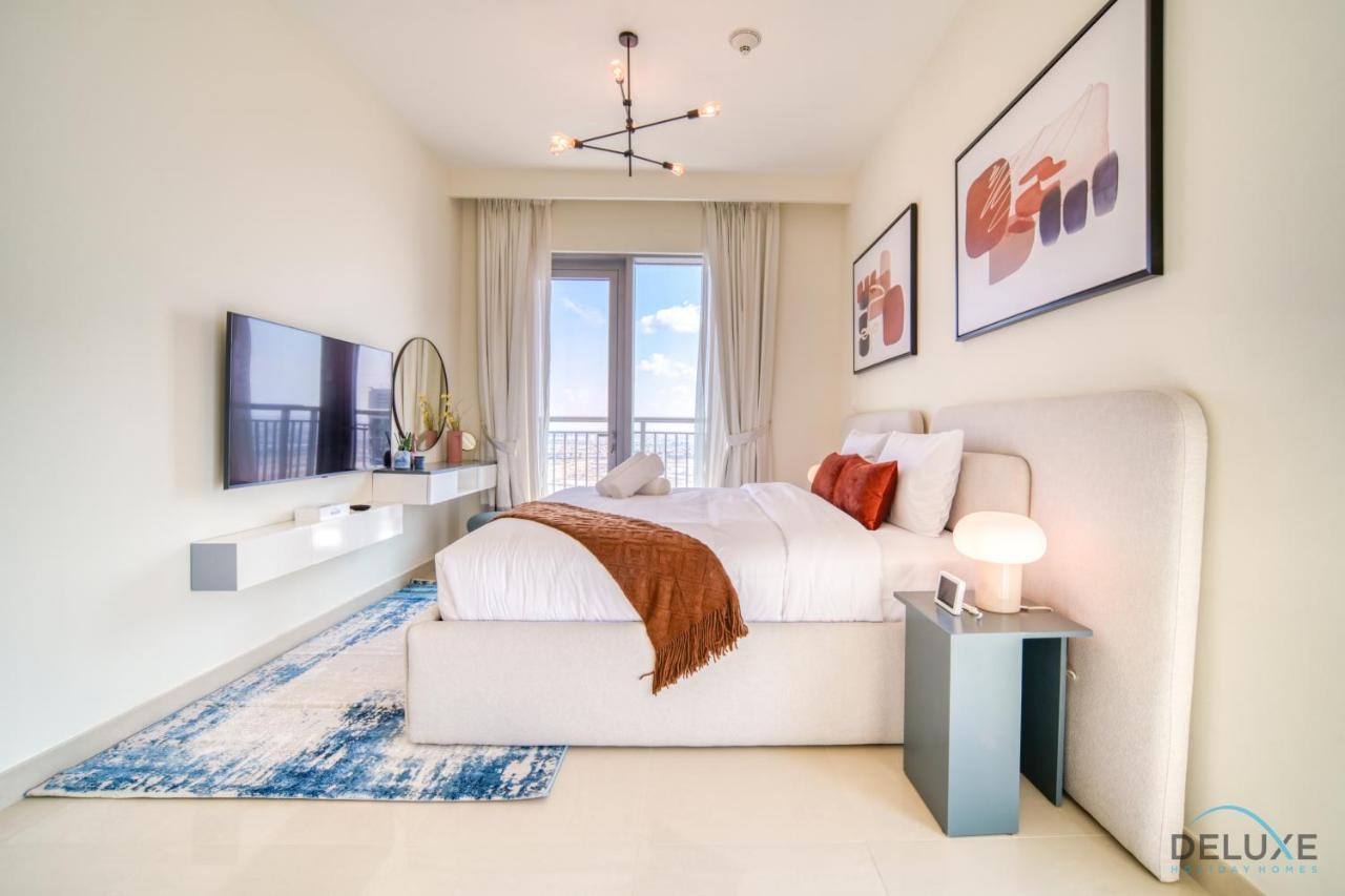 Elegant 3br With Assistant At Harbour Views Tower 1 By Deluxe Homes Apartment Dubai