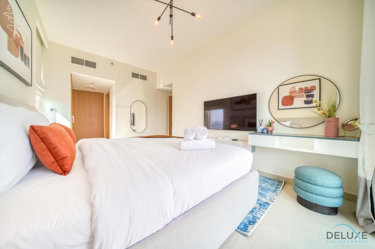 Elegant 3br With Assistant At Harbour Views Tower 1 By Deluxe Homes *