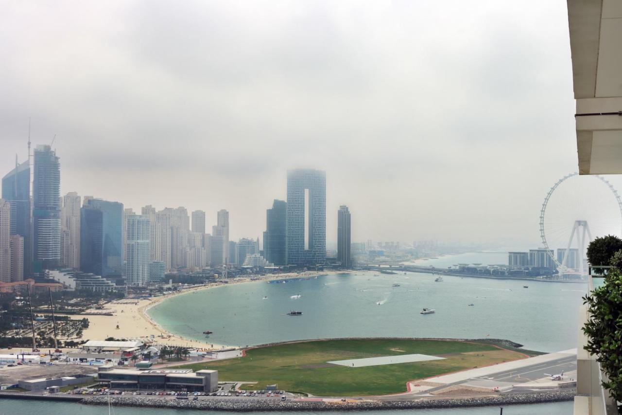 Livbnb - Lush 3 Bedroom With Marina And City Skyline Views Dubai