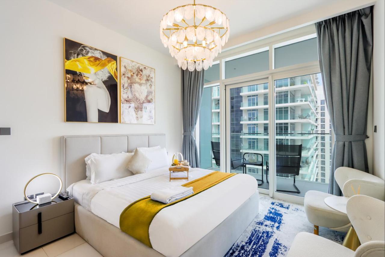 Livbnb - Lush 3 Bedroom With Marina And City Skyline Views