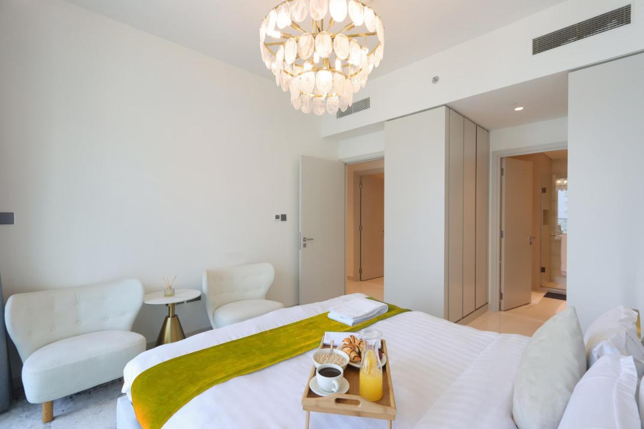 Apartment Livbnb - Lush 3 Bedroom With Marina And City Skyline Views *