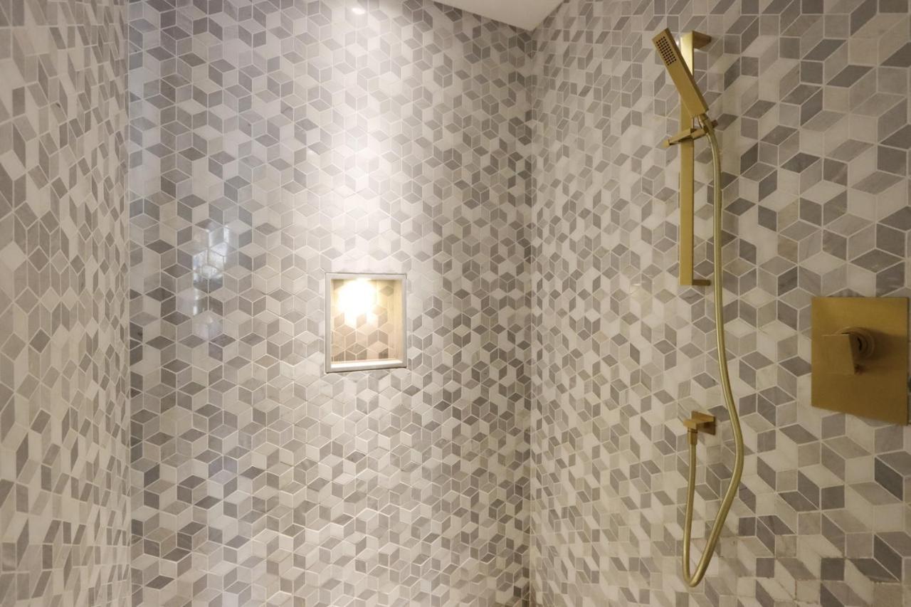 Five Palm - Residential 2 Bedroom With Private Beach -livbnb * Dubai